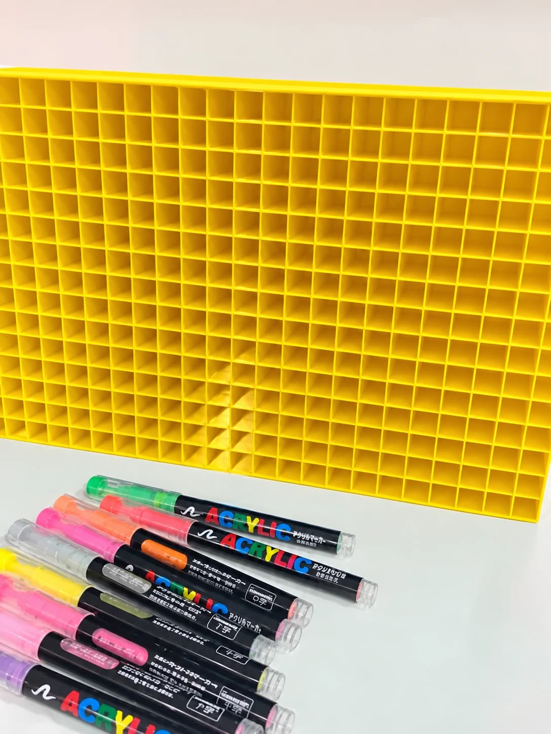 Acrylic Markers Organizer